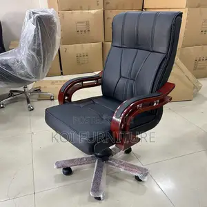 Office Chair:Bliss Executive Office Chair Upholstered in Black Leather