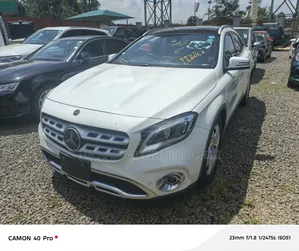 Mercedes-Benz GLA-Class 2019 White