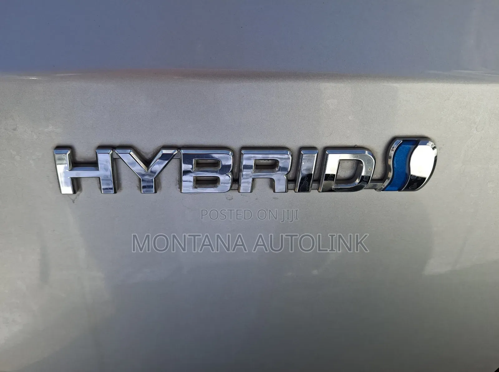 Toyota Crown 2018 Silver