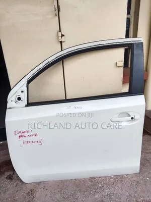 Front Door Toyota Ist Ncp110