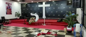 Smooth Red Delta Carpet for Cathedral Altar Flooring