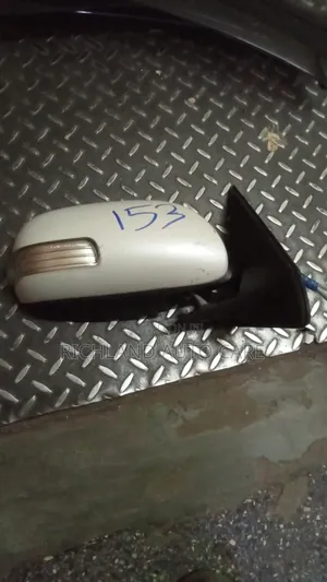 Sidemirror Toyota Ist Ncp110 RHS 7wire With Indicator