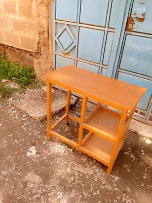 Classical Brown 13 Kg Cooking Table Stand