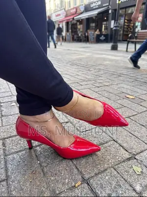 Glossy Pointed-Toe Kitten Heels Size 37-42