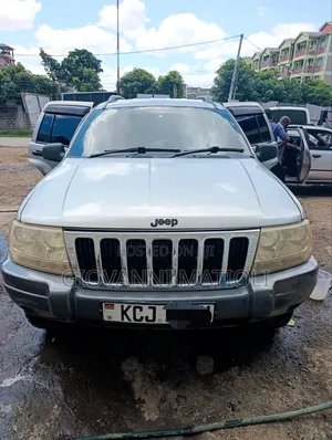Jeep Grand Cherokee Laredo 4.7 4x4 2003 Silver