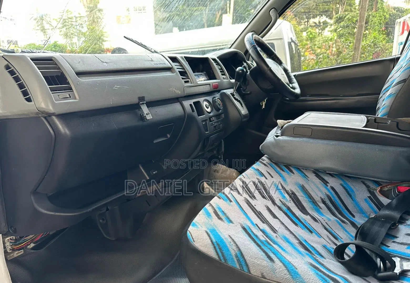 Toyota HiAce 2013 White