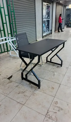 Black Chair/Dark Gray Study Desk