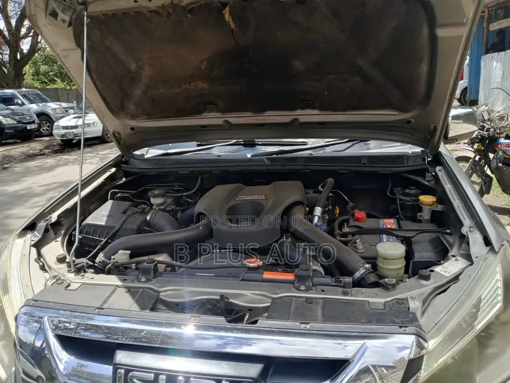 Isuzu D-MAX 2017 Gray