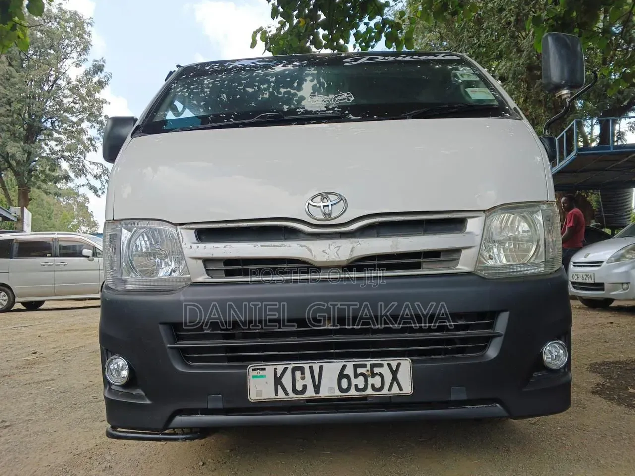 Toyota HiAce 2013 White