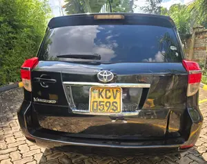 Toyota Vanguard 2012 Black