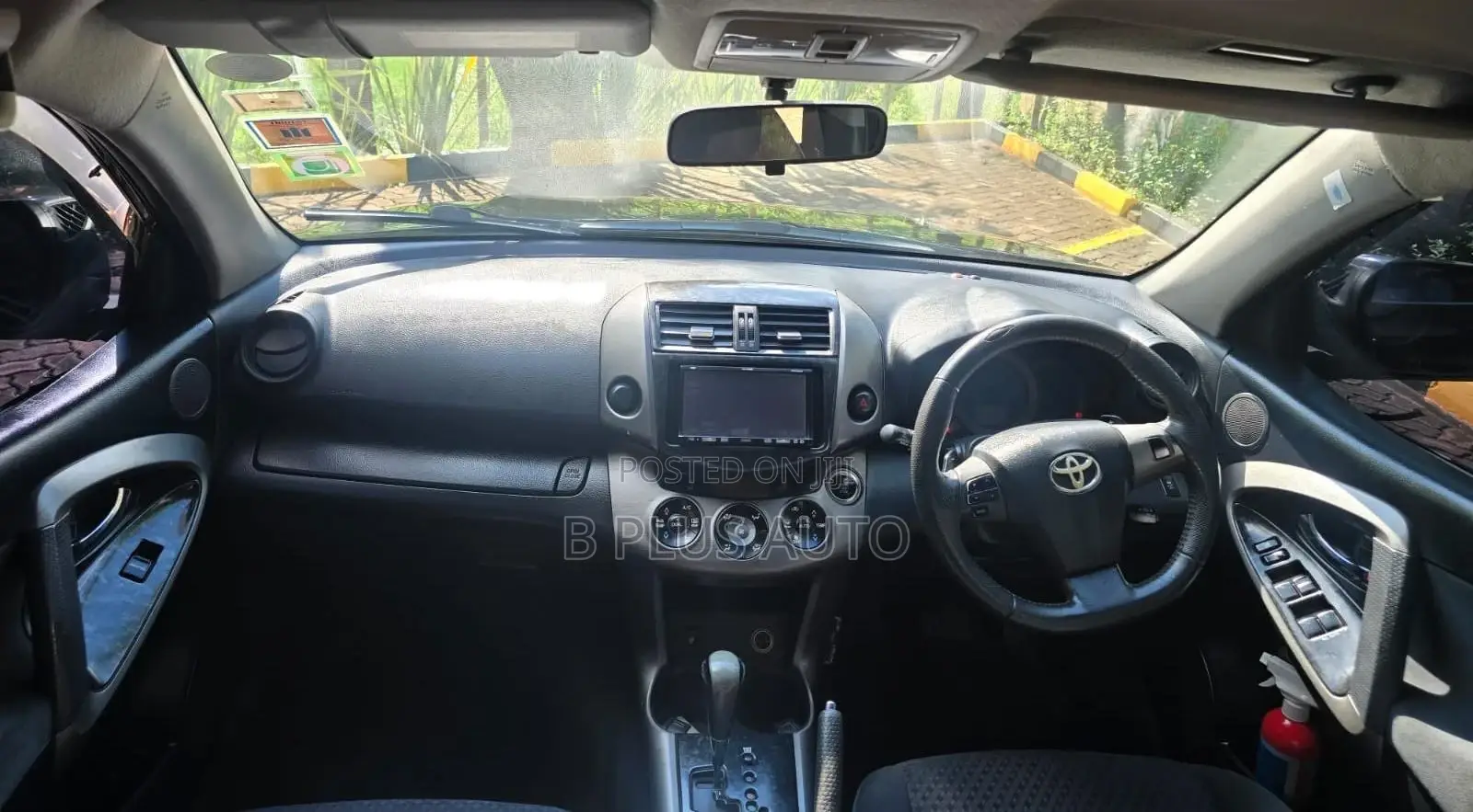Toyota Vanguard 2012 Black