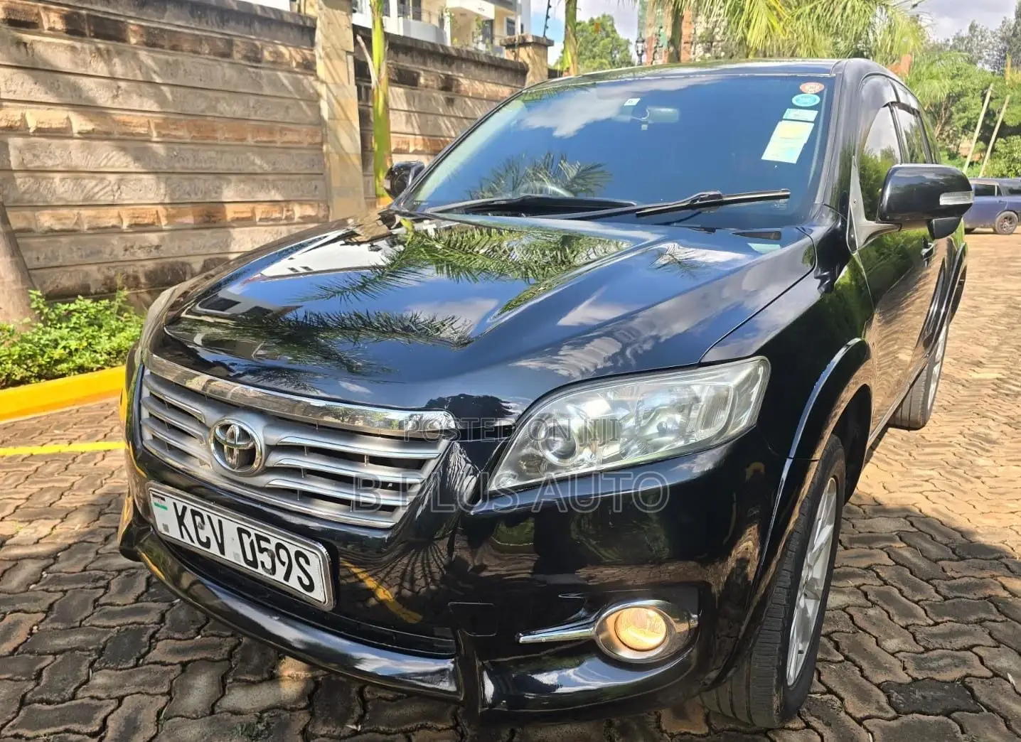 Toyota Vanguard 2012 Black