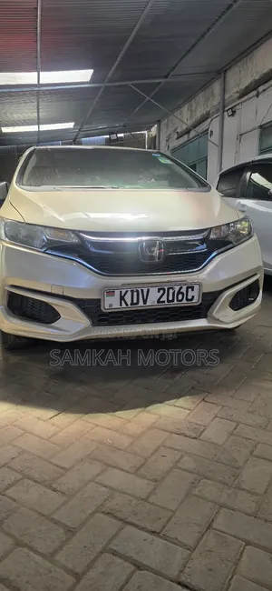 Honda Fit 2018 White