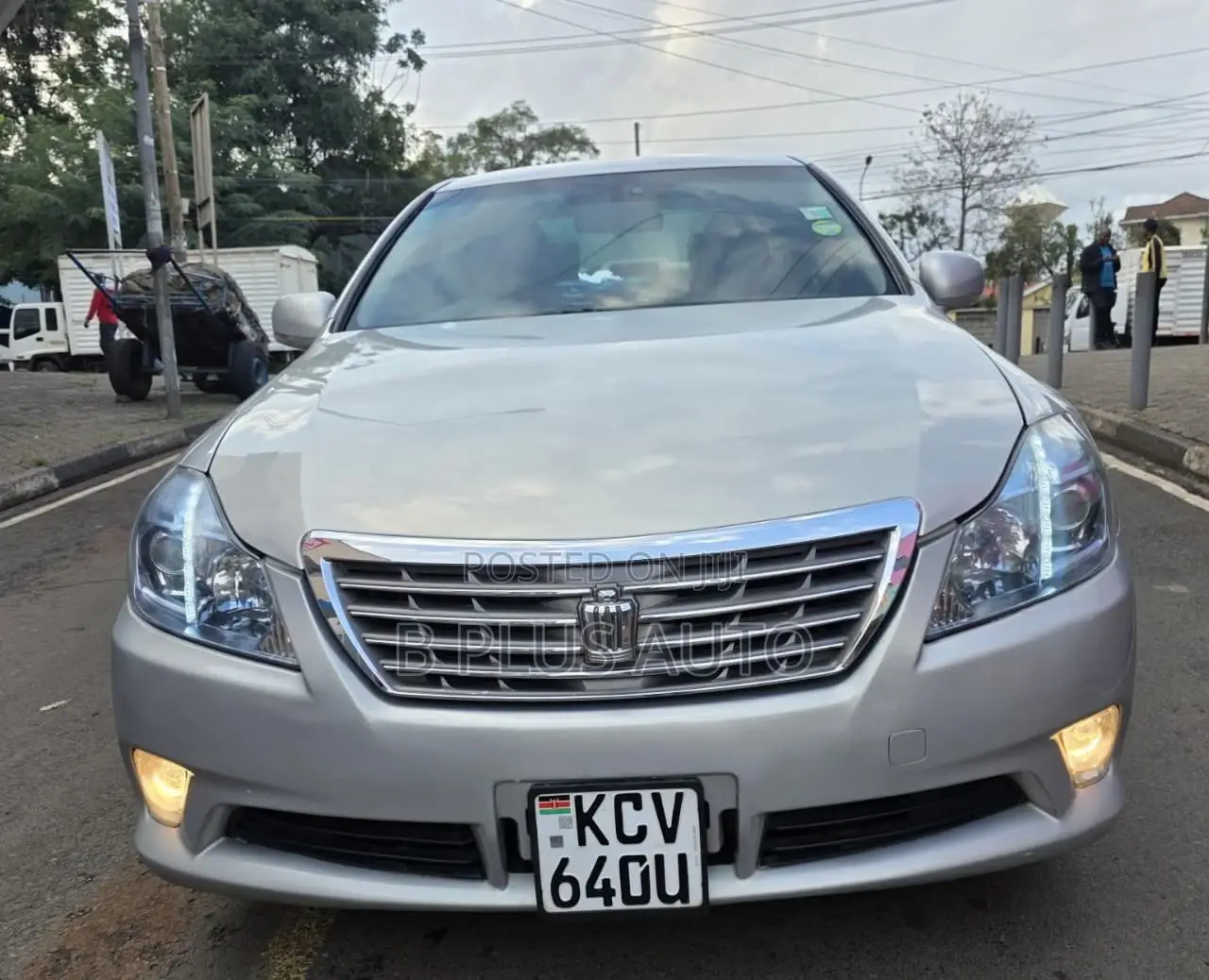 Toyota Crown 2012 Silver
