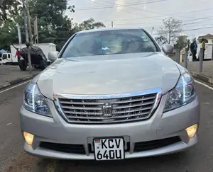 Toyota Crown 2012 Silver