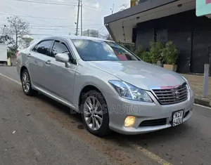 Toyota Crown 2012 Silver