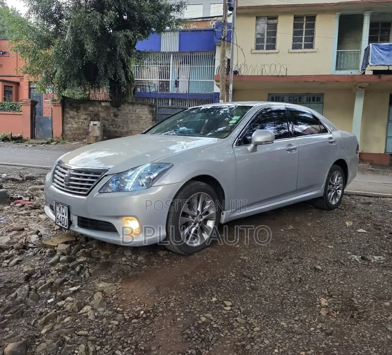 Toyota Crown 2012 Silver