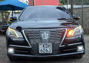 Toyota Crown 2015 Black