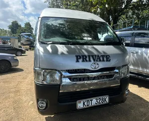 Toyota HiAce 2009 Silver