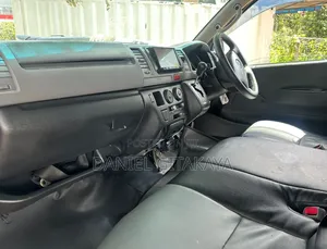 Toyota HiAce 2009 Silver