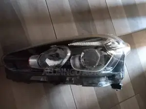 Toyota Sienta 2017 Headlight