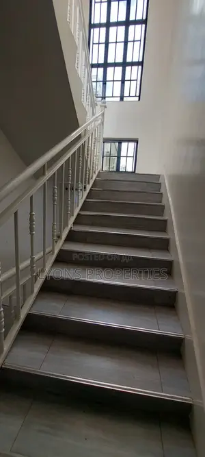 4bdrm Maisonette in Behind Smith, Nkoroi for rent