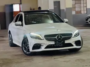 Mercedes-Benz C200 2020 Pearl