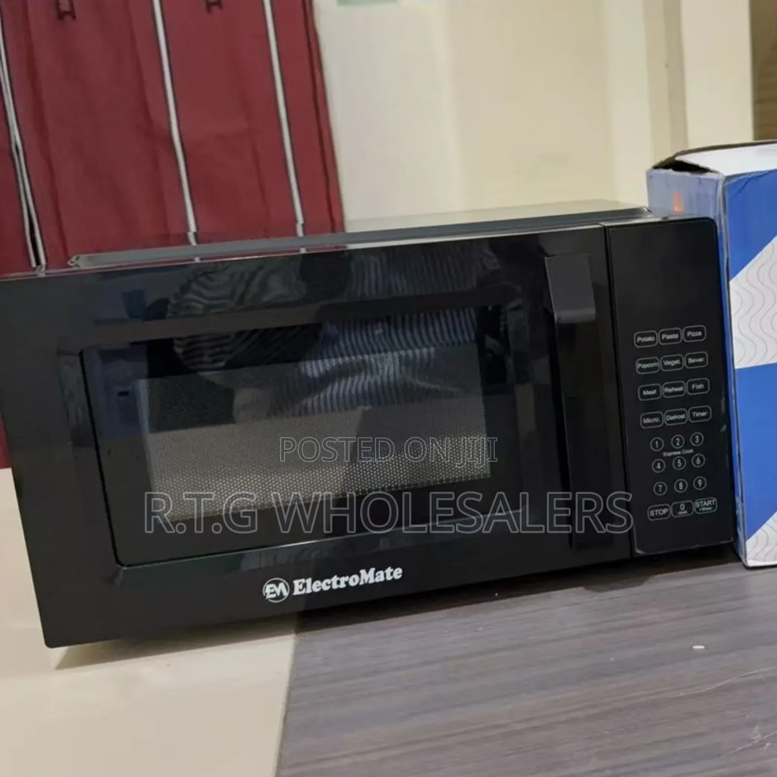 Electromate 20l Microwave Oven Black Handle Design