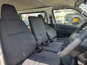 Toyota HiAce 2019