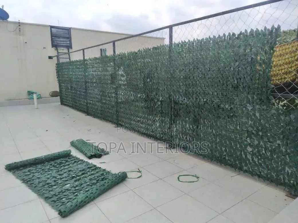 Meshed Plastic Rolls Artificial Privacy Fence for All Weather