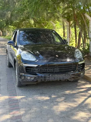 Porsche Cayenne 2016 Black