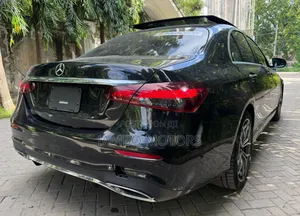 Mercedes-Benz E200 2021 Black