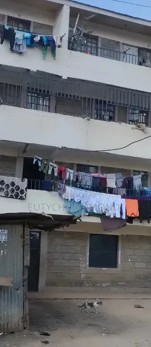 2bdrm Block of Flats in Komarock for sale