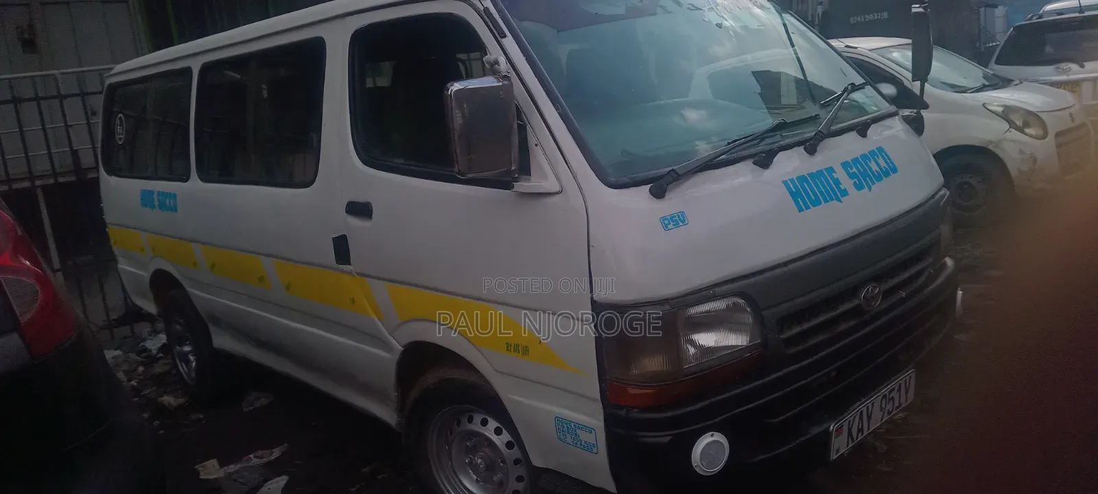 Toyota HiAce 2000 White