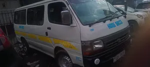 Toyota HiAce 2000 White