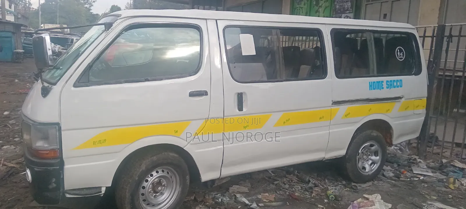 Toyota HiAce 2000 White