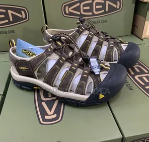 Keens Open Size 40 -45