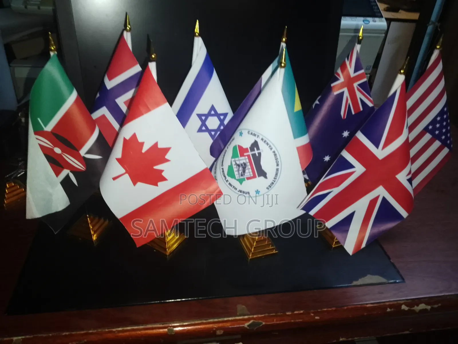 Table Flags Printing for Indoor Use
