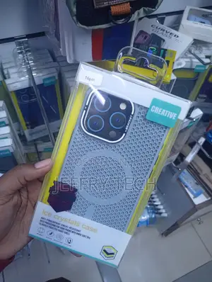 iPhone 16 Pro Max Mesh, Honeycomb-Like Pattern Case