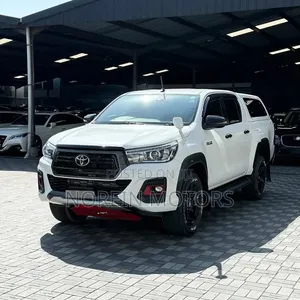 Toyota Hilux Revo Double Cab Petrol 2.7 AWD 2021 White