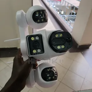 Outdoor Solar Powered PTZ Surveillance Security Camera 4g 4-Lens