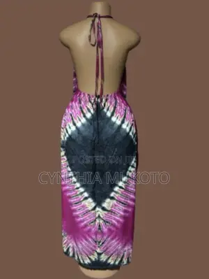 Backless Dera
