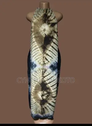 Backless Dera