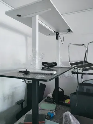Smart Adjustable Electric Desk for Workspace