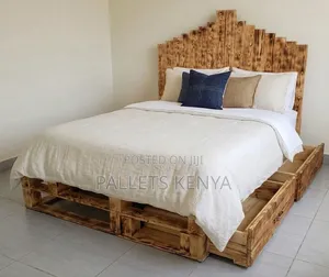 Modern 5×6 Pallet Bed With Storage Drawers – Strong Wooden Bed Frame