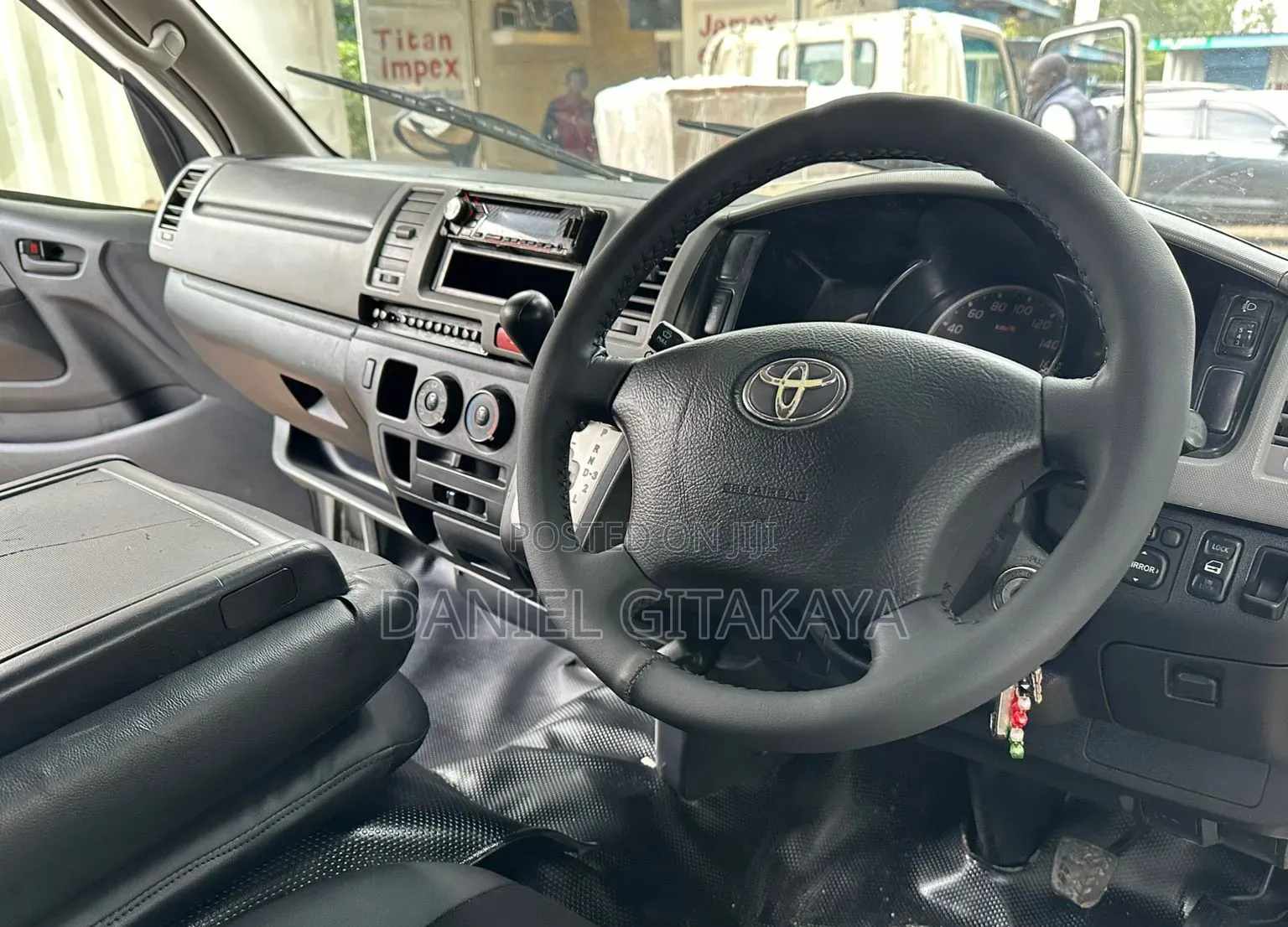Toyota HiAce 2012 White