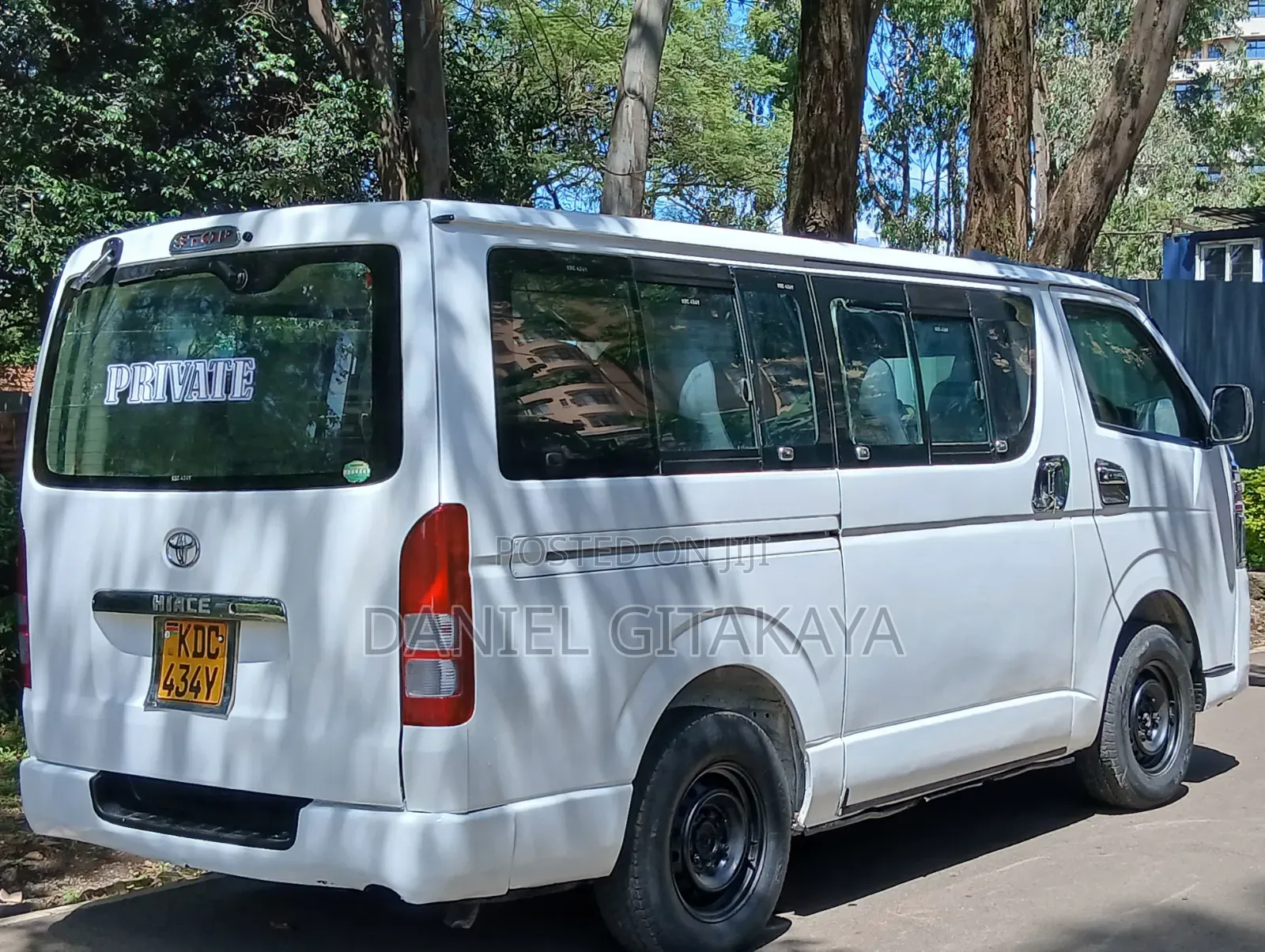 Toyota HiAce 2013 White