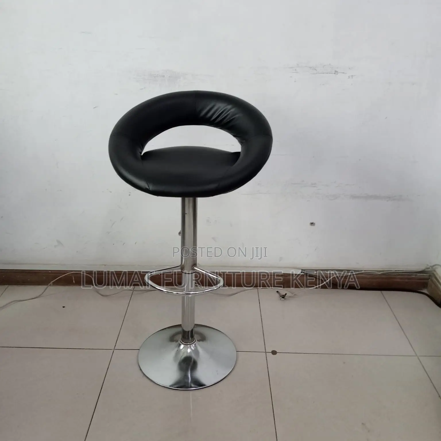 Height Adjustable Bar Stool