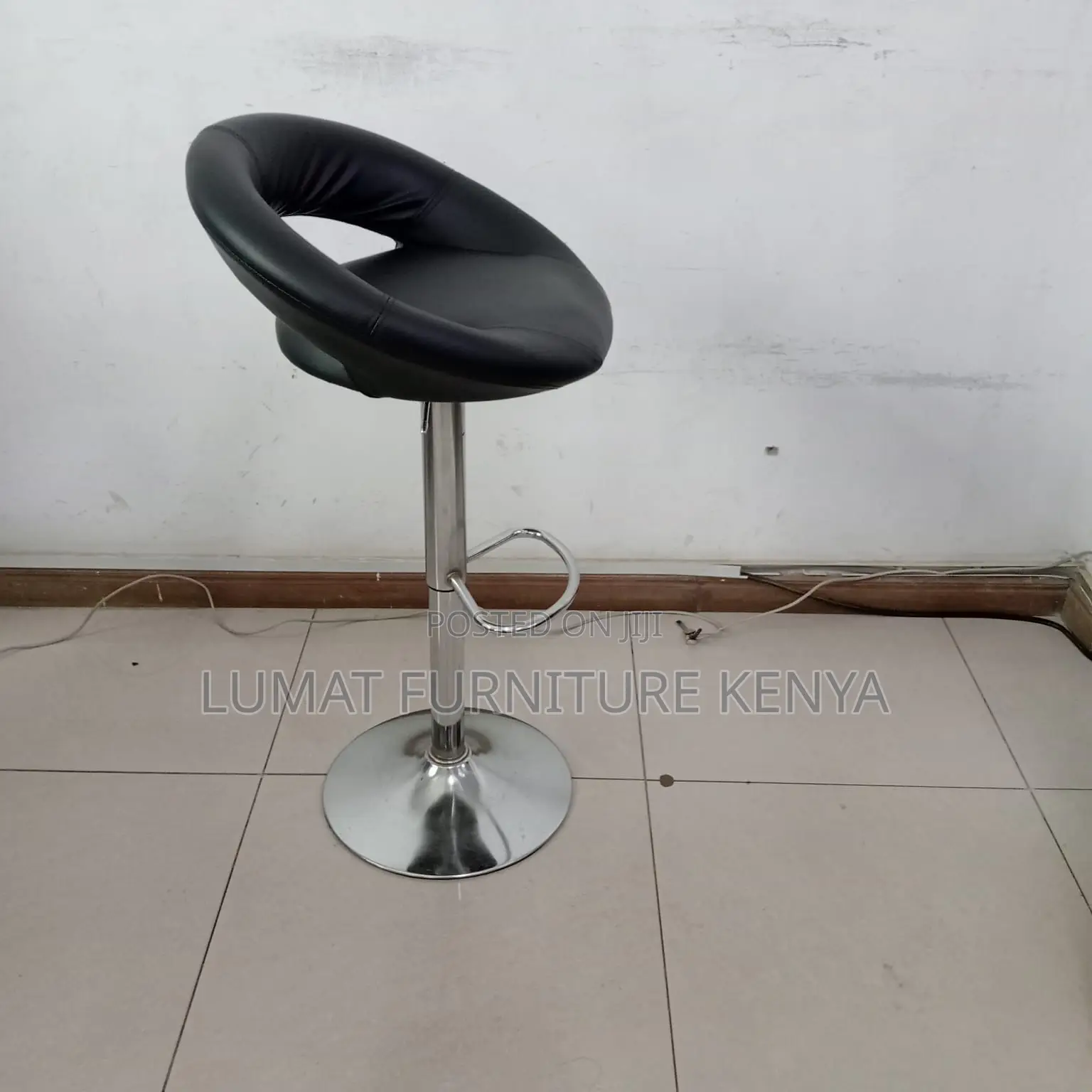 Height Adjustable Bar Stool