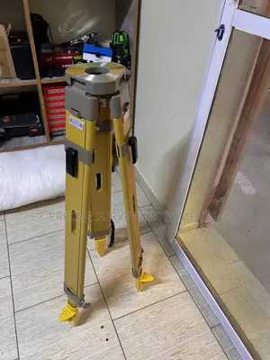 Heavy Duty Wooden Survey Tripod With Strong Clamp Locks
